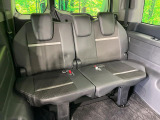 3列目シートはもちろん状態良好☆大人でもゆったりと座って頂けますので、大人数でのお出かけもラクラクです♪ご家族で、気の知れた仲間で、ドライブに行くのが楽しみですね♪