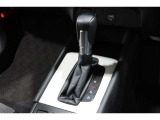 扱いやすい位置に配置されたフロアオートマチックです☆CVTを採用で滑らかでスムーズな走りが楽しめますよ♪