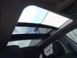 メーカーオプション パノラマルーフ(チルド&アウタースライド式)