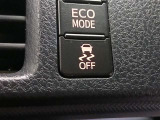VSC(滑りやすい路面での横滑りを抑え車両の安定性を保つための機能)搭載ですが、雪道などから脱出する時はOFFすると脱出しやすくなる場合があります