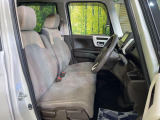 運転席シート廻りは使用感も少なく、良好な状態となっています。丁寧に使われていたことがよくわかりますね。