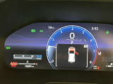 とっても見やすいメーターです。夜間時はラグジュアリーな気分にさせてくれる照明が魅力ですので、夜のドライブも楽しみになりますよ♪