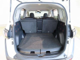 広々としたラゲージスペースを備えています。大きなものや長さのある荷物もしっかりと積み込めます。