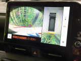 【パノラミックビューモニター】専用のカメラにより、上から見下ろしたような視点で360度クルマの周囲を確認することができます☆死角部分も確認しやすく、狭い場所での切り返しや駐車もスムーズに行えます。