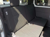 後部座席もゆったりとお座りいただけます!