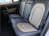 後席も使用感はほとんど感じられず大変綺麗なコンディションを保って入庫しております。ISO-FIXにも対応したシートを採用し、チャイルドシートも簡単にお取り付けいただけます。