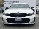 【キドニーグリル】BMWは約90年もの間、ほぼ全ての車両にひと目でBMWだと分かるこの特徴的なフロントグリルが備えられ、デザイン・アイコンとして親しまれてきました。