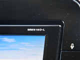 日産純正ナビゲーション9インチ大画面のMM518D-Lが付いています。