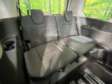 3列目シートはもちろん状態良好☆大人でもゆったりと座って頂けますので、大人数でのお出かけもラクラクです♪ご家族で、気の知れた仲間で、ドライブに行くのが楽しみですね♪