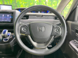 【純正革巻きステアリング】上質な革を使用することで、手にしっかり馴染みとても運転しやすいハンドルです♪