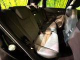 後部座席も気になるようなキズ・汚れやへたり等、大きなダメージはなく、良好な状態です。