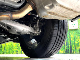 お車を安心してお乗りいただく為には、足回りの定期点検が欠かせません。サービスサポート(有償保証)では無料点検もご提供しており、安心のカーライフをお過ごしいただけるサポート体制が整っています。