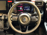 【純正革巻きステアリング】上質な革を使用することで、手にしっかり馴染みとても運転しやすいハンドルです♪