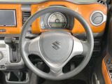 ステアリングも使用感が少なく、きれいな状態となっております♪