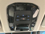 コネクテットサ-ビスのヘルプネット搭載しています。車両の位置情報などが自動で送信されるので、迅速な緊急車両の手配ができます。機能の詳細はスタッフまでお問い合わせください。