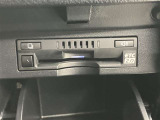 高速道路で便利な【ETC2.0】を装備しています。光ビーコン搭載で渋滞情報などナビゲーションと連動することで機能も充実いたします。他、観光施設に立ち寄るための高速料金割引サービス等もございます。
