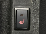 【シートヒーター】寒い日に重宝するシートヒーター!エアコンより早く温まってくれるので寒がりの人も安心ですね♪エアコンの温風は乾燥するから苦手、という方にもをおすすめです。
