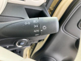 【オートライトシステム】夕方暗くなってきても自動でライトを点けてくれるから運転に集中できますね♪高速道路等トンネルが多い所でも気にせずに走ることができますよ!!