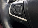 ステアリングスイッチ装備!運転しながら手元でオーディオの操作などができます。