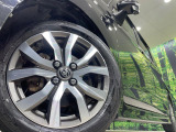 【純正15インチアルミホイール】外観にマッチした純正アルミホイールを装着しております。各種社外アルミホイールや、スタッドレスタイヤも取扱いしております。是非ご相談ください♪