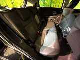 後部座席も気になるようなキズ・汚れやへたり等、大きなダメージはなく、良好な状態です。