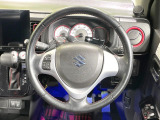 【純正革巻きステアリング】上質な革を使用することで、手にしっかり馴染みとても運転しやすいハンドルです♪