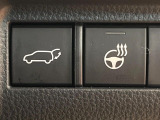 【パワーバックドア】スマートキーや運転席のボタンを押すだけでリアゲートが自動で開閉します!荷物を持っている時や、高い位置にあるバックドアを閉める際に便利な機能です♪