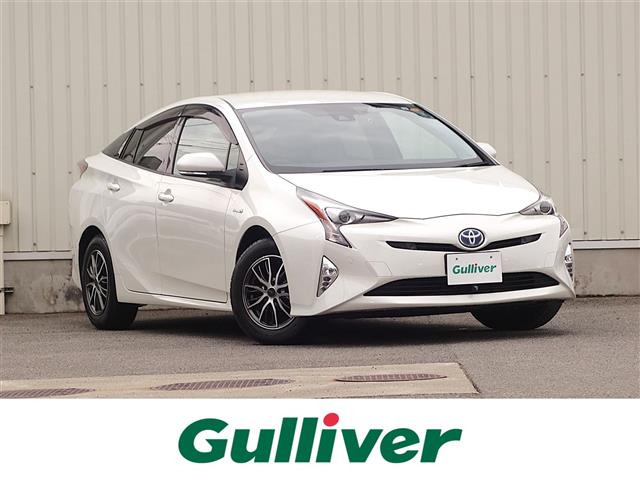 プリウス1.8 A E-Four 4WD修復歴無し