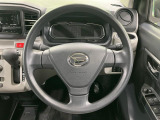 ステアリングも使用感が少なく、きれいな状態となっております♪
