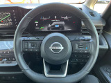 日産プロパイロット付きです!高速道路の運転で疲れが軽減できます!さらにハンドルを握っているだけでハンドル操作を支援してくれます!