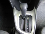 シフトレバー周辺