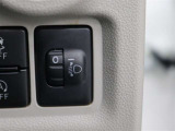 人や荷物を満載しても、対向車や先行車に迷惑をかけない、室内からヘッドライトの光軸を調整できます。