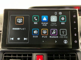 【9インチスマホ連携ディスプレイオーディオ】 対応しているスマホアプリを大画面で使えます!フルセグテレビやラジオの視聴、Bluetooth接続による音楽鑑賞、ハンズフリー通話なども利用可能です。