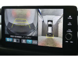 純正のマルチビューカメラが装備されています!上から見下ろしたような視界のカメラが駐車をサポートします!