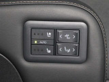 セカンドシートの操作パネルです。