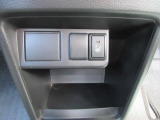 運転席側のみになりますがシートヒーターございます。