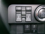 両側電動スライドドアを装備しています。狭い駐車場でも安全に開閉でき、さらに間口が広く乗り降りもし易いですよ。