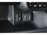 USB入力端子ついています!Apple CarPlayや、Android Autoに接続可能で、音楽再生やスマホのナビ機能が使用できます♪