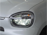 【ヘッドライト】省電力で長寿命の明るく運転しやすいLEDヘッドランプです。明るく照らすので暗い夜道からお客様を守ってくれます。お近くのスズキ自販島根までお越しください。