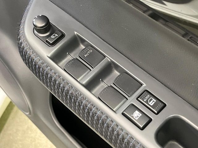 スズキ スイフト 1.2 XG Lパッケージ の中古車詳細 (80,970km, パール