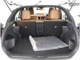 広々としたラゲージスペースを備えています。大きなものや長さのある荷物もしっかりと積み込めます。