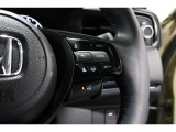 Hondaセンシングの機能のひとつ、アダプティブクルーズコントロール付!アクセルから足を離しても設定したスピードと前車との車間を保ち走行してくれます!車線維持もアシスト☆高速道路で疲労軽減ですね☆