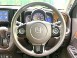 ステアリングも使用感が少なく、きれいな状態となっております♪