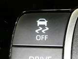 トラクションコントロールとは、すべりやすい路面での発進時や加速時にタイヤの空転を抑え、駆動力確保に貢献する機能です。詳細は販売店スタッフまでおたずねください。