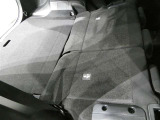 大きく開くラゲッジスペースです。左右独立でリアシートが倒れるので長尺の荷物も積むことが可能です。