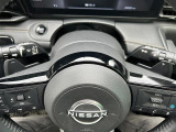 【パドルシフト(AT車)】MT車と同じように好きなギアで走ることができます!ステアリングから手を離さずに指先だけでシフト操作ができ、よりスポーティな走りをお楽しみいただけます。