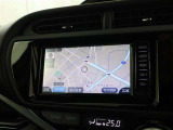 操作のしやすい純正ナビです