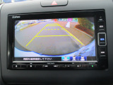 ナビゲーション付き!バックカメラ機能で駐車も安心☆