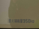 WEB掲載時にはお車に付いている装備と、様々な写真をたくさん載せるように心がけております。1台1台特徴をとらえたキャッチコメントを掲載しています。