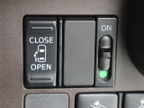 運転席から操作ができるパワースライドドアです!乗り降り便利なうれしい装備です。
